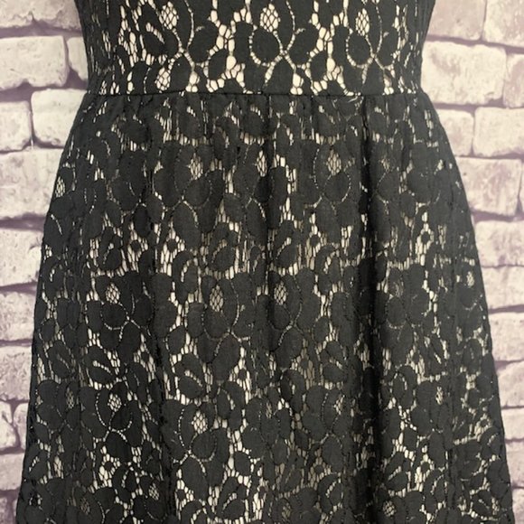 Karen Kane Black Lace Sleeveless Dress Size Small - Picture 3 of 11